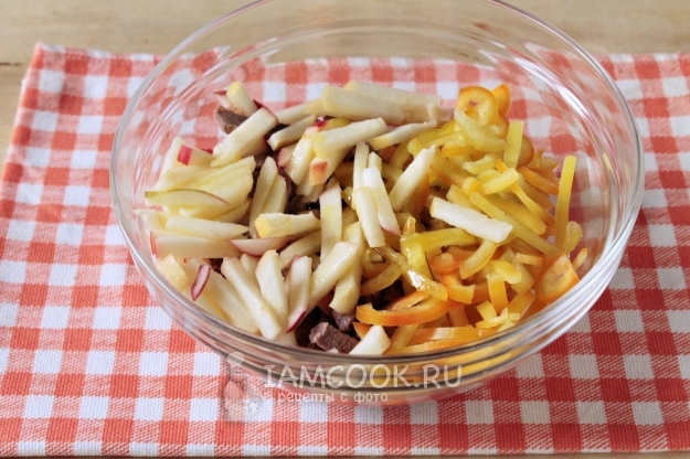 Положить яблоки