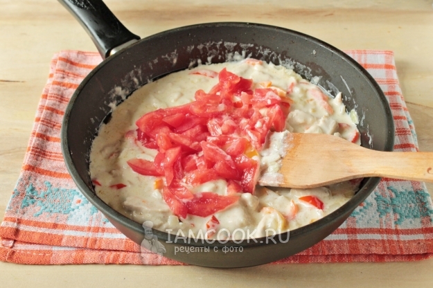 Положить помидор