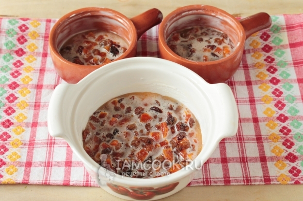 Вылить смесь в формочки