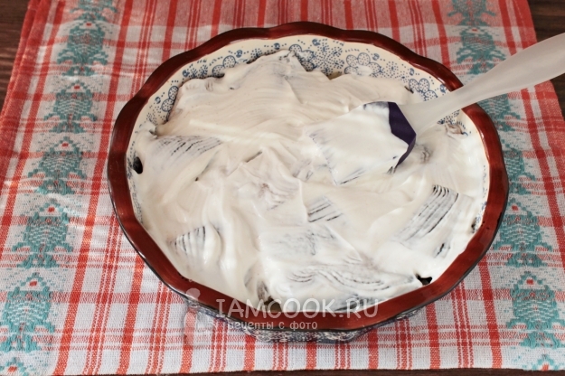 Смазать сметаной