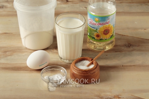 Ингредиенты для пышных оладий на кефире на скорую руку
