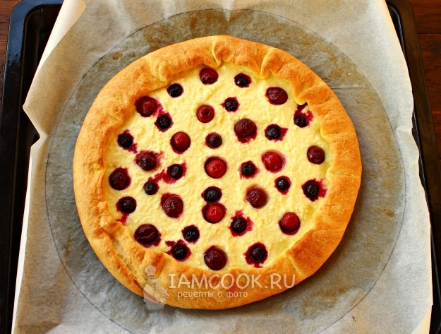 Рецепт творожного пирога «Нежность» с ягодами