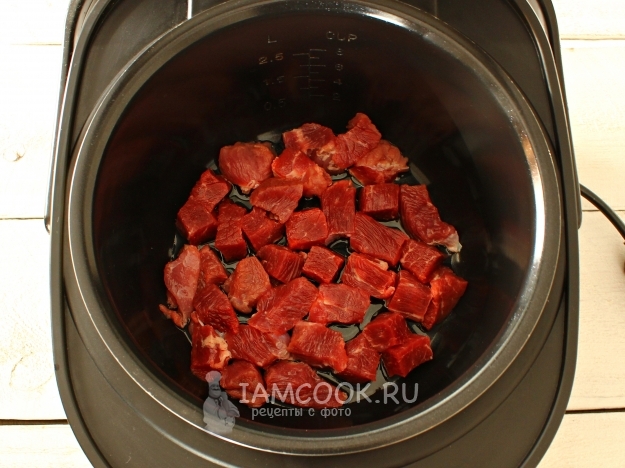 Обжарить мясо