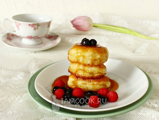 Рецепт пышных оладий на простокваше на дрожжах