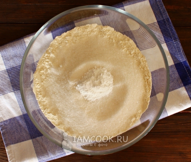 Всыпать муку