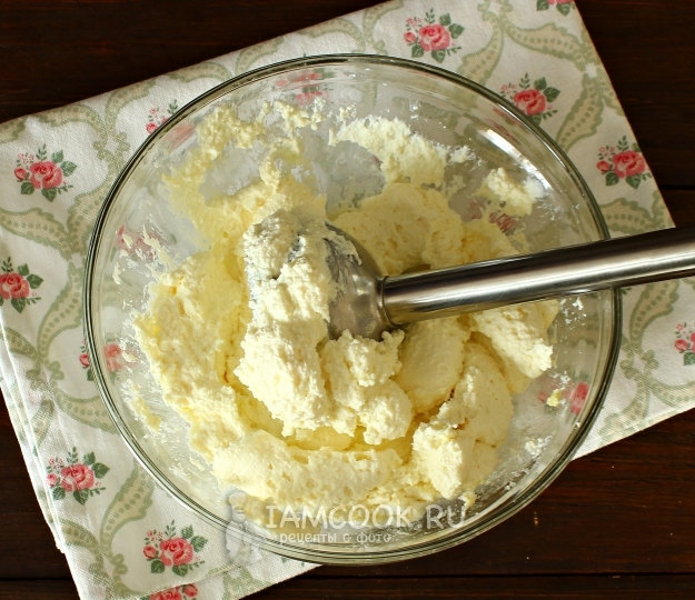 Взбить творог блендером