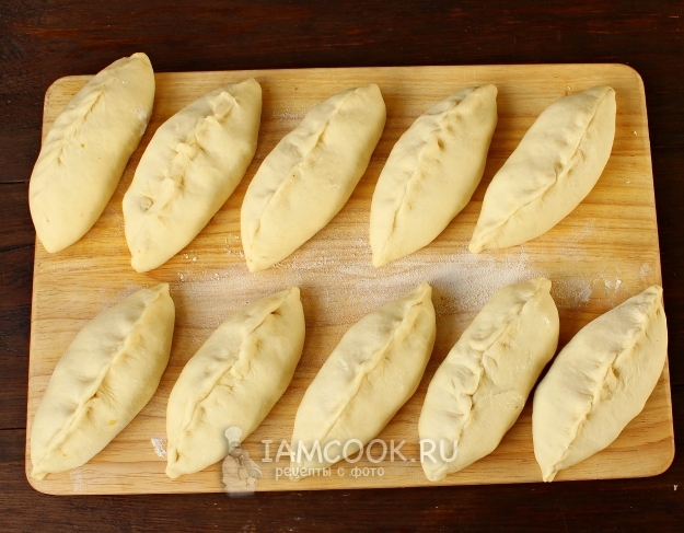 Слепить пирожки