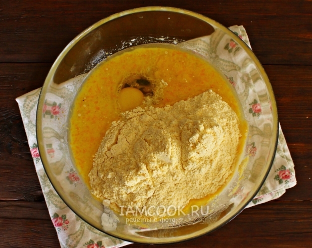 Всыпать муку