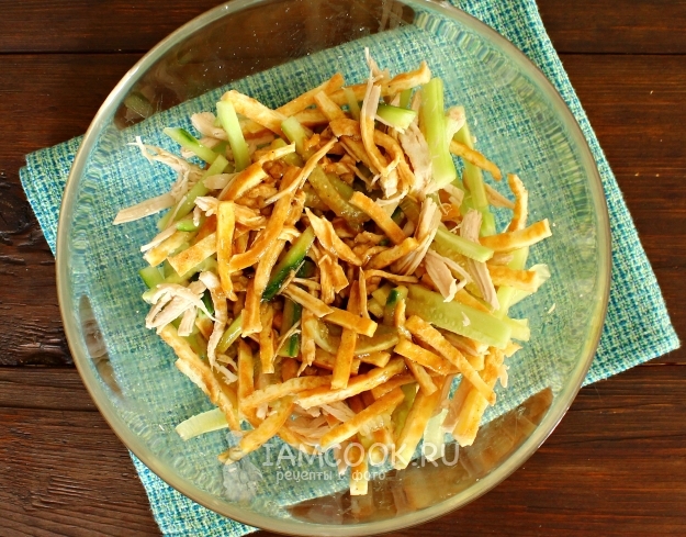 Фото салата с сырными блинчиками