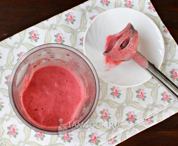 Рецепт смузи с малиной и бананом