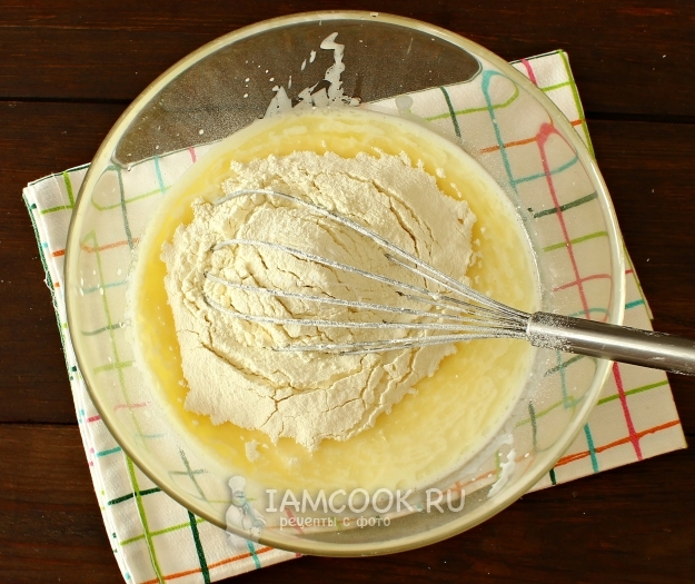 Всыпать муку