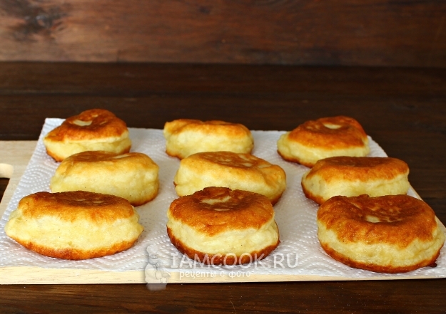 Фото пышных оладий на простокваше на дрожжах