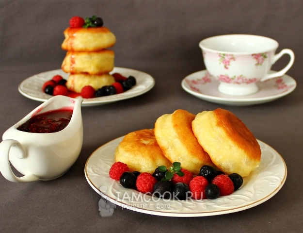 Фото оладий на молоке и сухих дрожжах