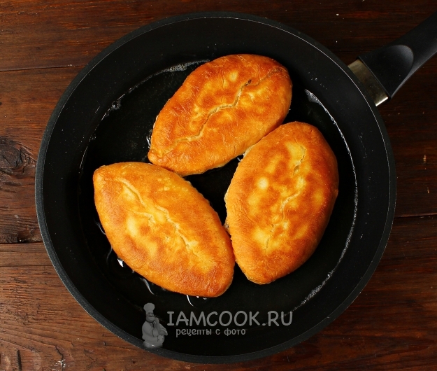 Пожарить пирожки