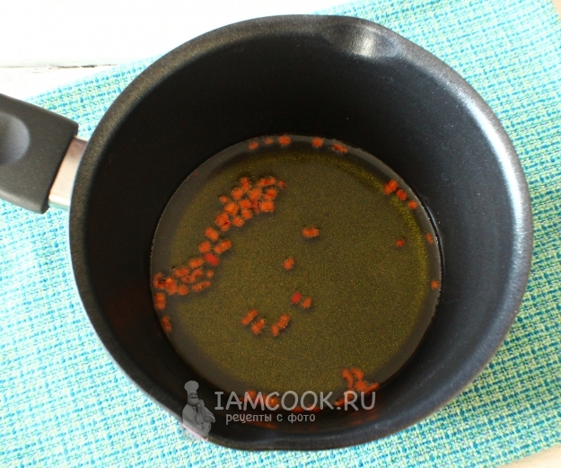 Нагреть масло