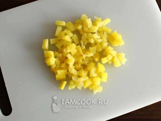 Порезать ананасы