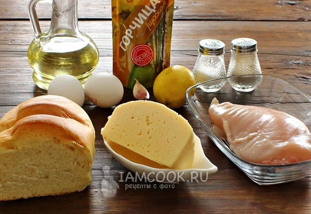 Ингредиенты для салата с курицей, сухариками и сыром