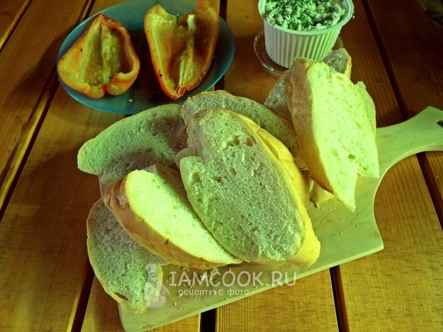 Порезать батон