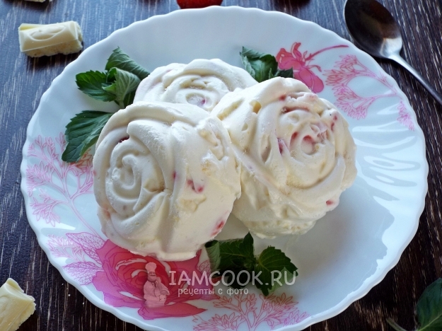 Рецепт мороженого с клубникой и белым шоколадом