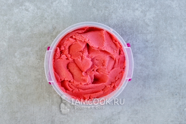 Готовый клубничный щербет