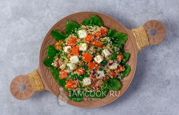 Фото салата с булгуром, печеной тыквой и сыром фета