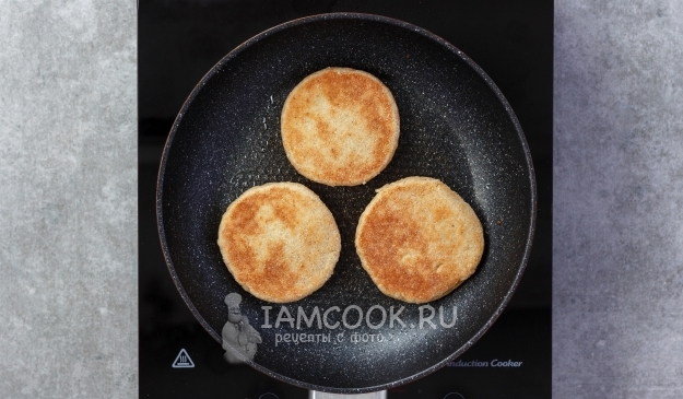 Пожарить лепешки