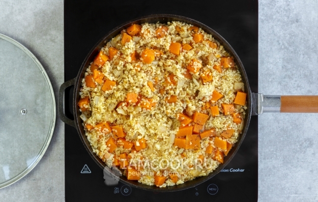 Потушить булгур с овощами