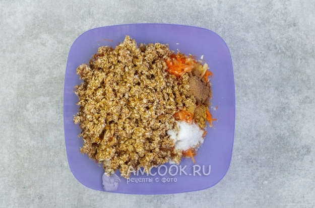 Добавить корицу и специи