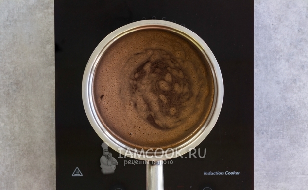 Влить молоко