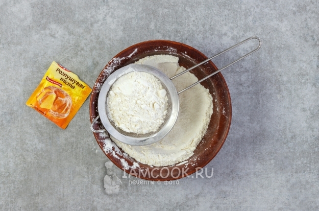 Просеять муку