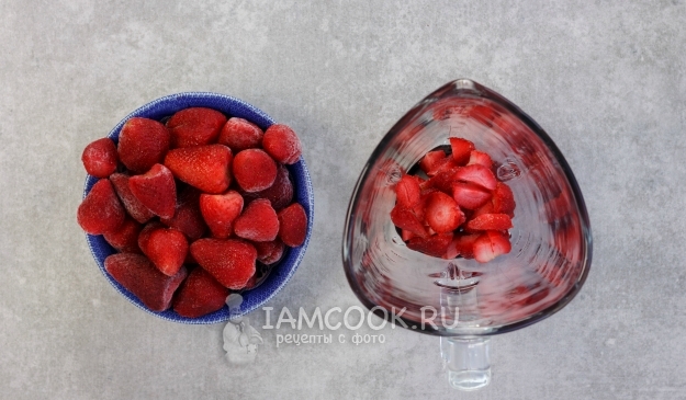 Порезать клубнику