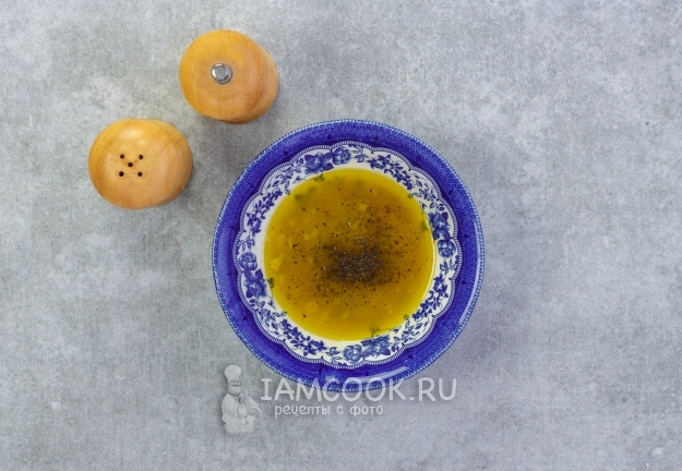 Всыпать соль и перец