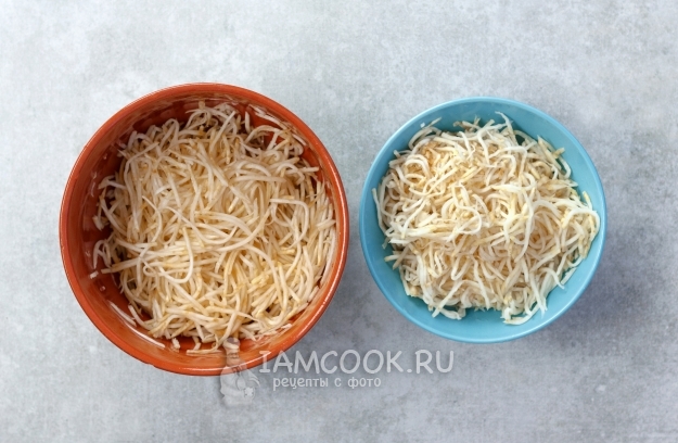 Слить с сельдерея воду