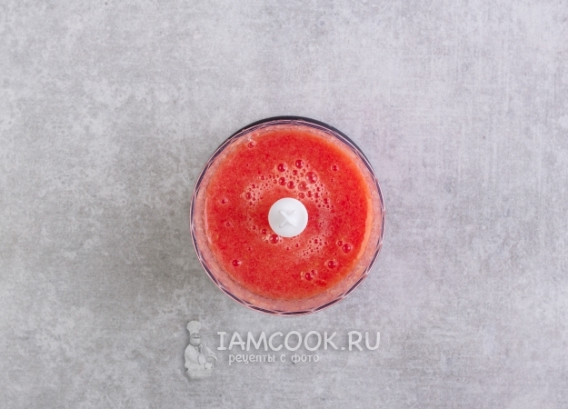 Измельчить помидоры