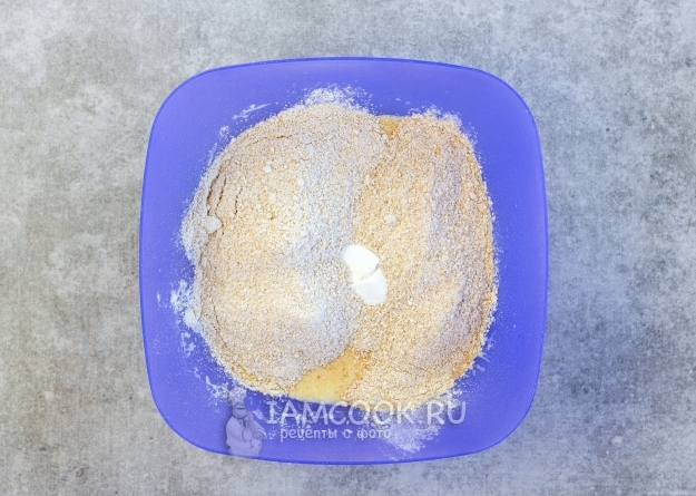 Всыпать муку