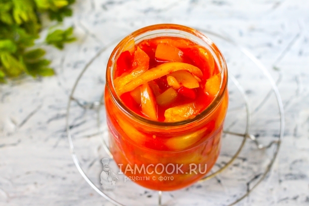 Положить лечо в банку