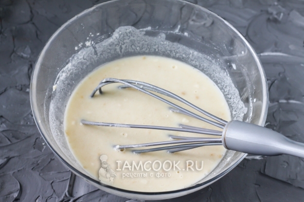 Размешать смесь венчиком