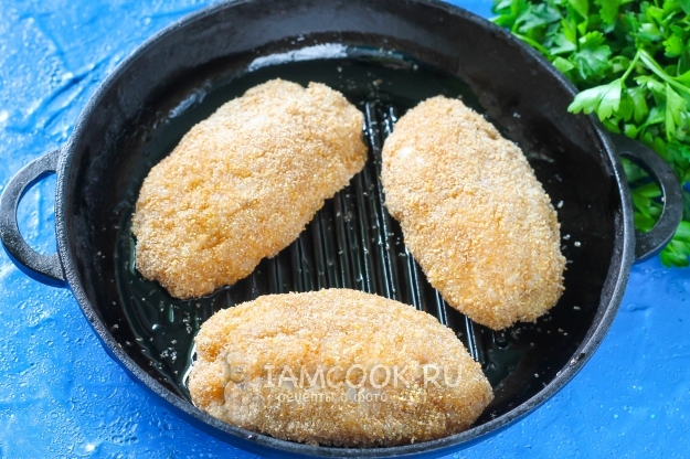 Пожарить котлеты
