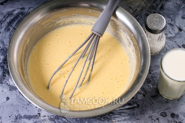 Размешать тесто