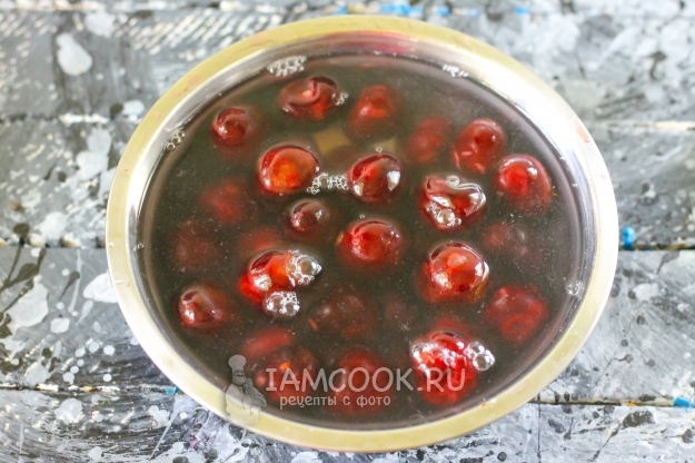 Помыть черешню