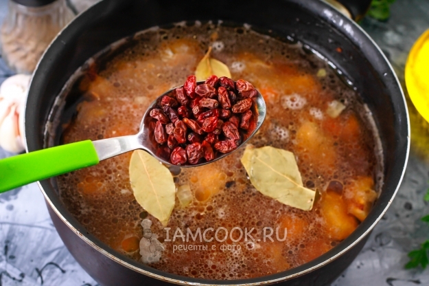 Добавить воду и специи