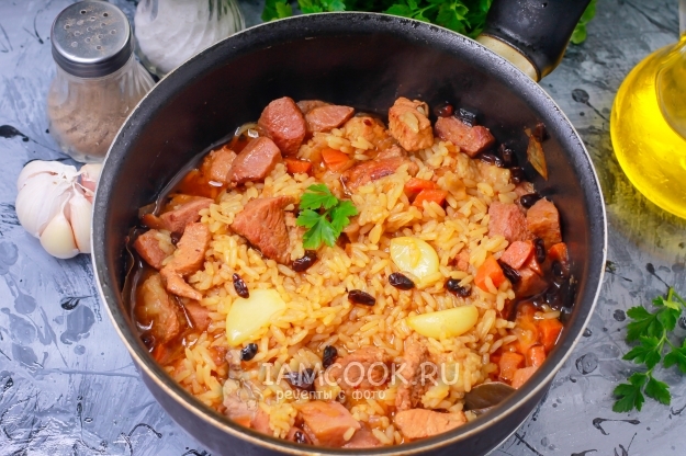 Плов с айвой