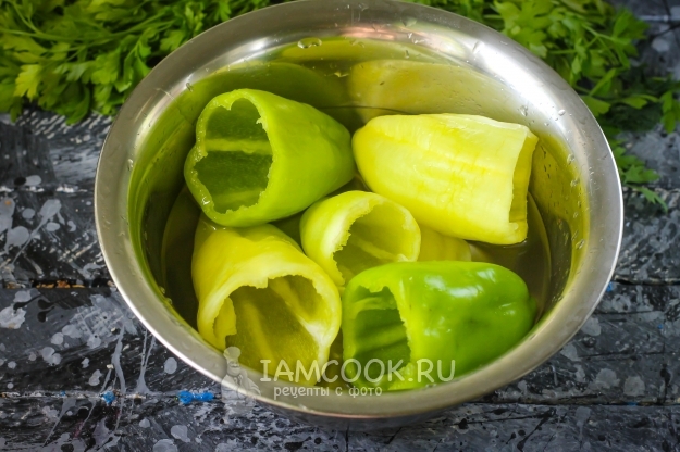 Помыть перец