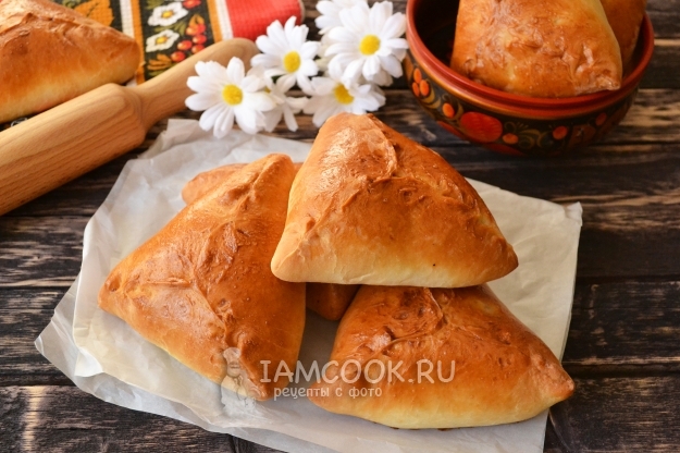 Фото курника с курицей и картошкой на дрожжевом тесте