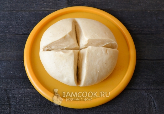 Разрезать тесто на части