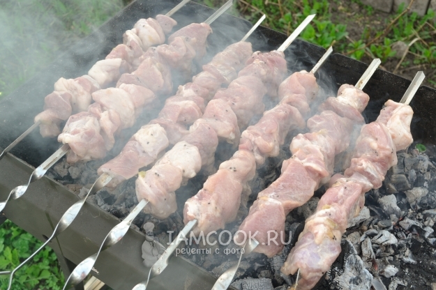 Пожарить шашлык