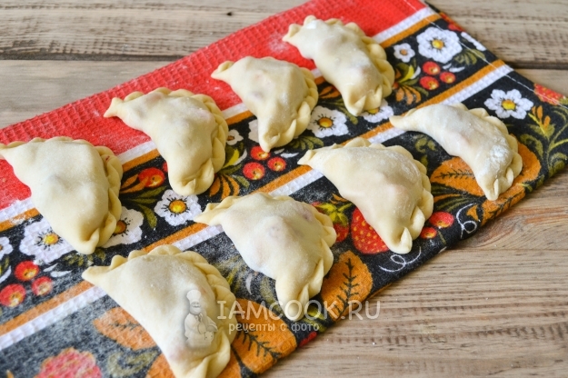 Слепить вареники