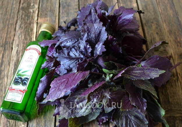 Подготовить базилик и масло