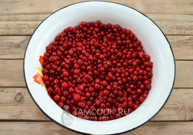 Помыть смородину