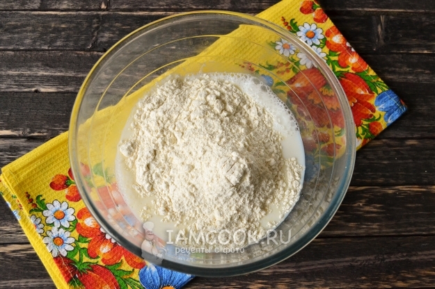 Всыпать муку